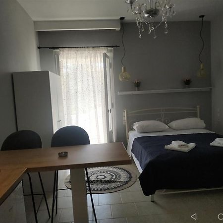 Elthimias2 Apartment Poros Town Ngoại thất bức ảnh
